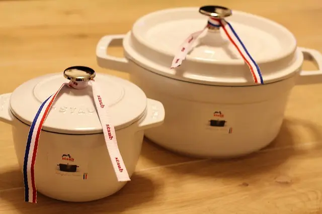 【美品】旧型レアSTAUB(ストウブ) 16 鍋　ル・クルーゼ好きな方も 美品】旧型レアSTAUB(ストウブ) 16 鍋 ル・クルーゼ好きな方も