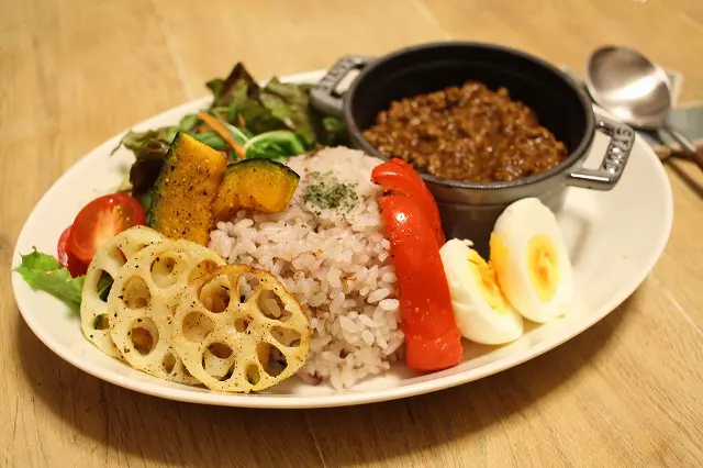 廃盤 未使用　ミント アラビア ココ 旧ロゴ オーバルプレート 2枚 おまけつき 廃盤 未使用 ミント アラビア ココ 旧ロゴ オーバルプレート 2枚