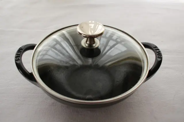 ストウブ ベビーウォック16cmの使い勝手のよさに驚き！食卓に